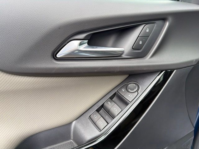 New 2027 Chevrolet Equinox LT w/ Convenience Package II FWD image 23