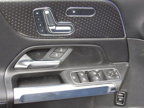 New 2025 Mercedes-Benz GLB 250 GLB 250 image 13