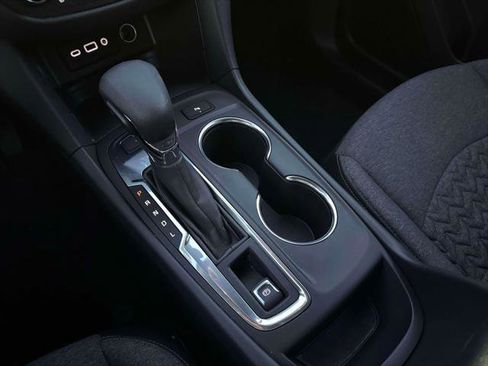 Used 2024 Chevrolet Equinox LT image 30