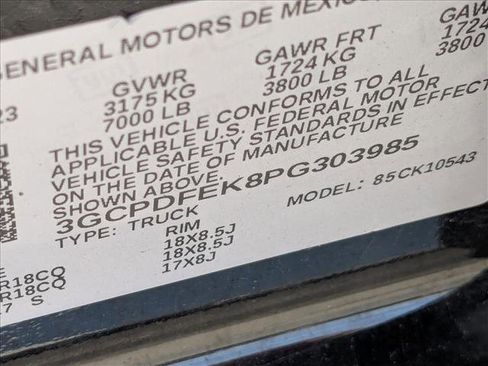 Used 2023 Chevrolet Silverado 1500 LT Trail Boss w/ LPO, Dark Essentials Package image 15