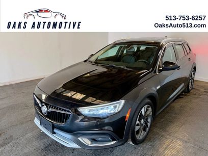 Used 2018 Buick Regal Essence w/ Driver Confidence Package #1