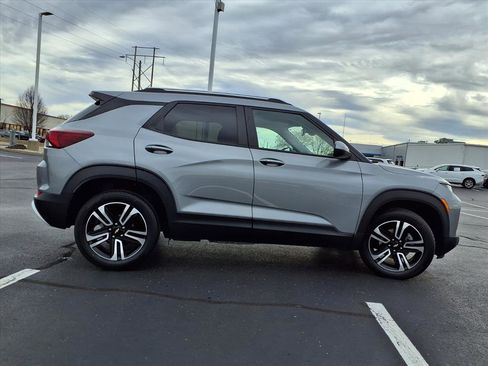 Used 2023 Chevrolet TrailBlazer LT w/ Convenience Package image 32