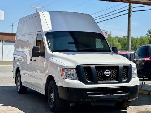 Used 2021 Nissan NV 2500 SV RWD image 1