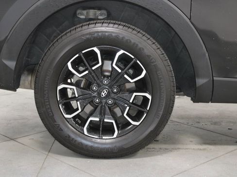 Used 2023 Hyundai Santa Cruz SEL Premium image 13