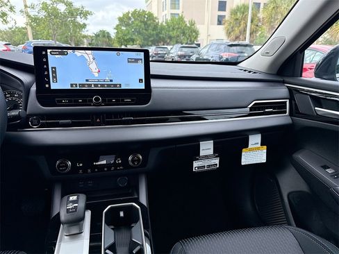 New 2025 Mitsubishi Outlander ES image 23