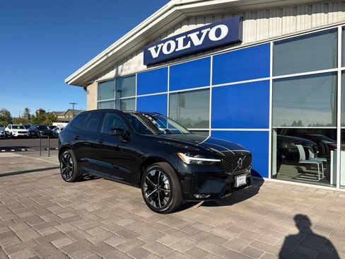 Used 2026 Volvo XC60 B5 Plus AWD/4WD image 1