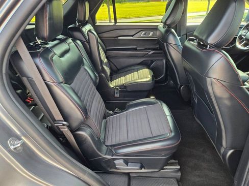 Used 2025 Ford Explorer ST-Line AWD/4WD image 11