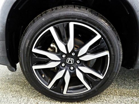 Used 2019 Honda Pilot Touring image 22
