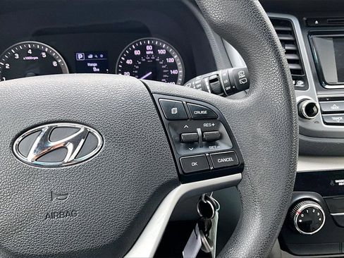 Used 2018 Hyundai Tucson SE image 16