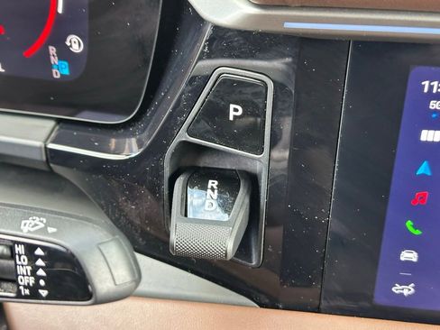 Certified 2025 Porsche Macan 4S Electric image 36