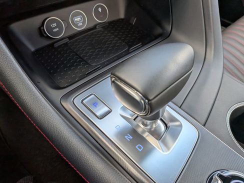 Used 2025 Genesis G70 3.3T Advanced image 23