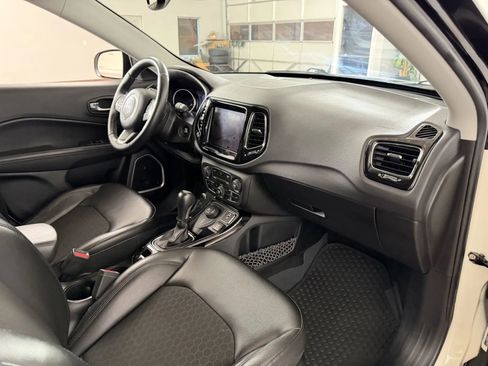 Used 2018 Jeep Compass Latitude w/ Popular Equipment Group AWD/4WD image 36