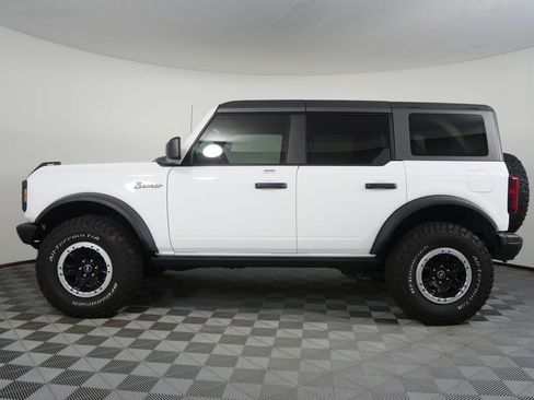 Used 2023 Ford Bronco Black Diamond w/ Sasquatch Package image 6