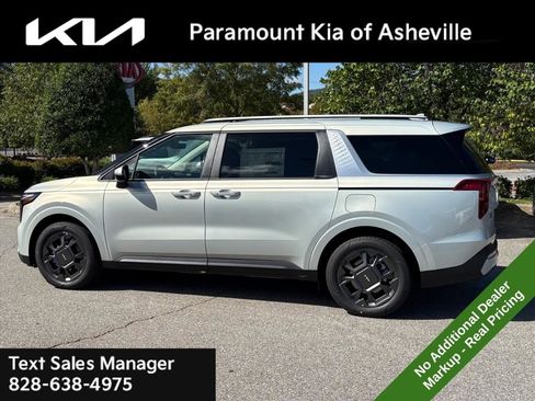 New 2026 Kia Carnival EX image 3