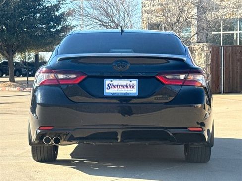 Used 2024 Toyota Camry SE image 7