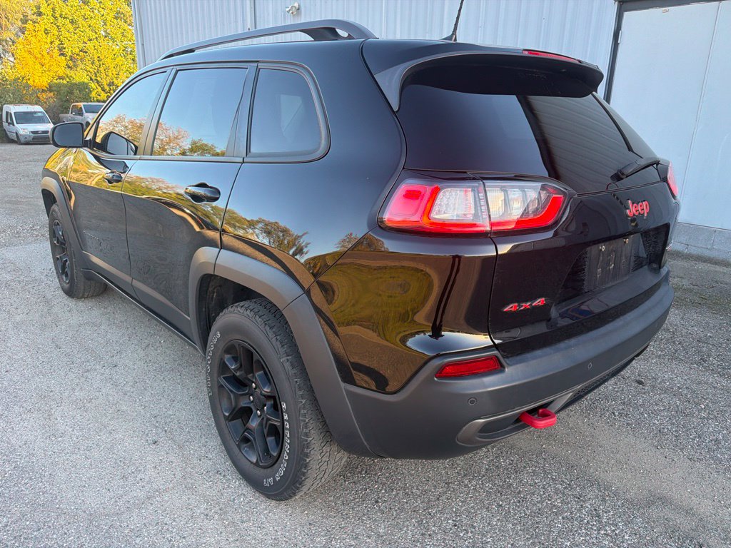 Used 2019 Jeep Cherokee Trailhawk AWD/4WD image 7