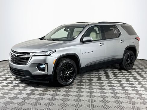 Used 2024 Chevrolet Traverse LS w/ Midnight/Sport Edition FWD image 4