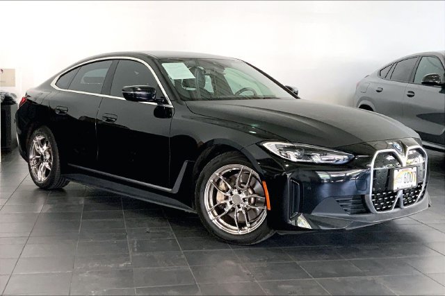 Used 2023 BMW i4 eDrive40 RWD image 2