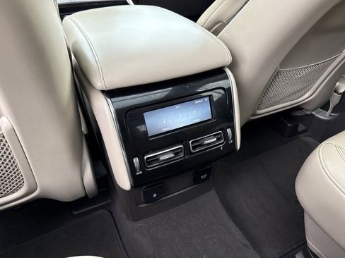 Used 2021 Lincoln Aviator Reserve image 26