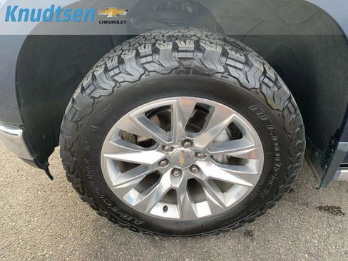 Used 2022 Chevrolet Silverado 1500 LTZ w/ Technology Package image 16