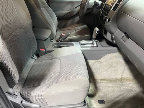 Used 2013 Nissan Frontier SV AWD/4WD image 15