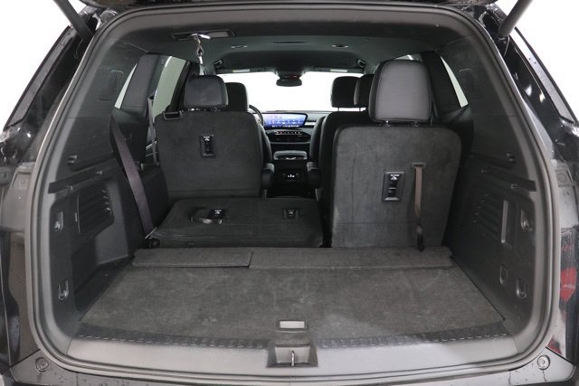Used 2025 Buick Enclave Preferred FWD image 32
