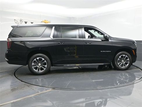 New 2025 Chevrolet Suburban LS image 16
