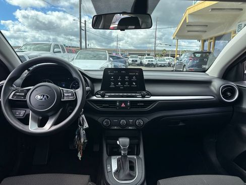 Used 2020 Kia Forte LXS FWD image 14
