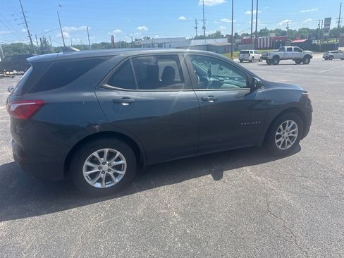 Used 2021 Chevrolet Equinox LS w/ LS Convenience Package FWD image 8