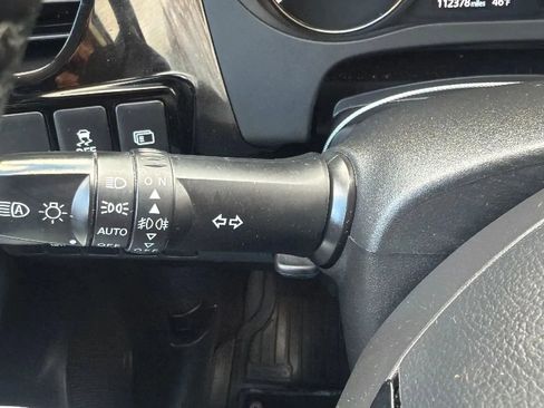 Used 2020 Mitsubishi Outlander AWD image 14