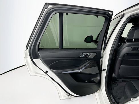 Used 2020 BMW X5 M50i w/ Executive Package image 27