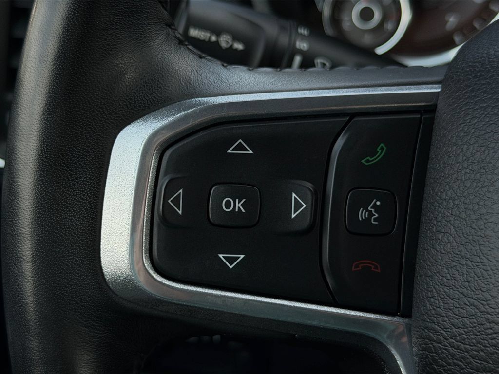 Used 2024 RAM 1500 Laramie AWD/4WD image 12