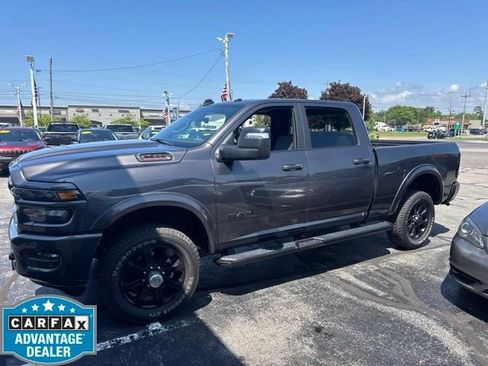 Used 2025 RAM 2500 Big Horn AWD/4WD image 2