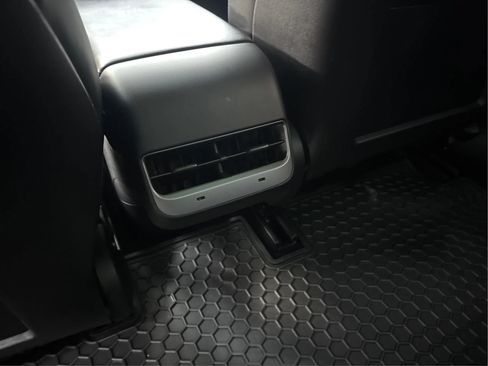 Used 2023 Tesla Model 3 Standard Range RWD image 27