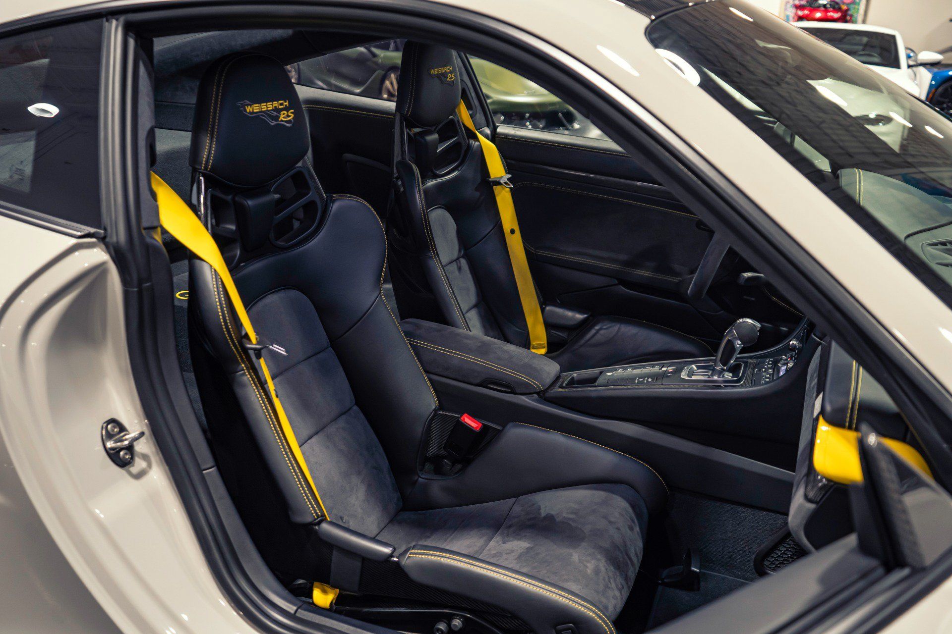 Used 2018 Porsche 911 GT2 RS w/ Weissach Package RWD image 35