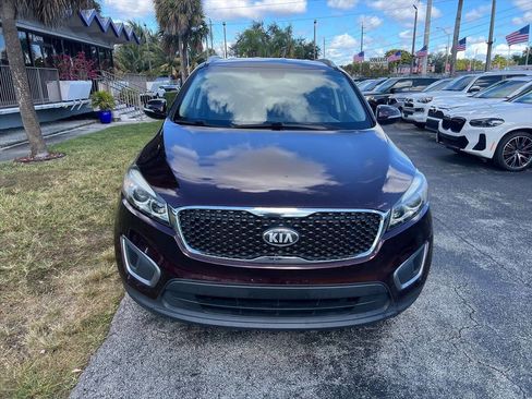 Used 2016 Kia Sorento LX image 3