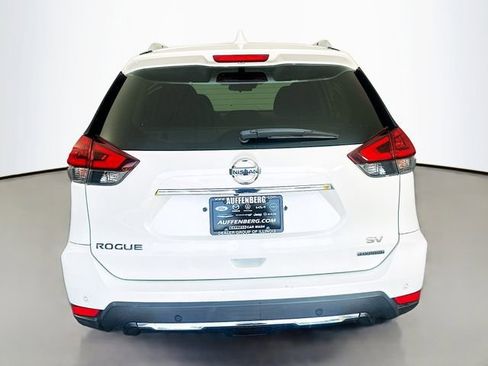 Used 2019 Nissan Rogue SV image 6