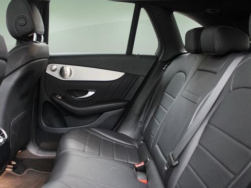Used 2021 Mercedes-Benz GLC 300 image 26