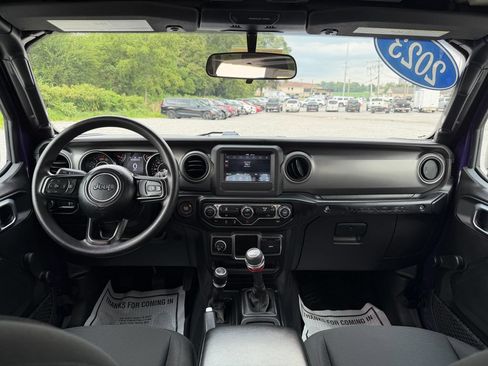 Used 2023 Jeep Wrangler Unlimited Sport AWD/4WD image 11