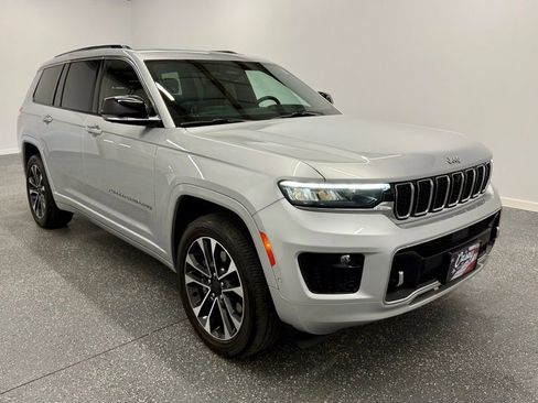 Used 2022 Jeep Grand Cherokee L Overland w/ Advanced Protech Group III image 7