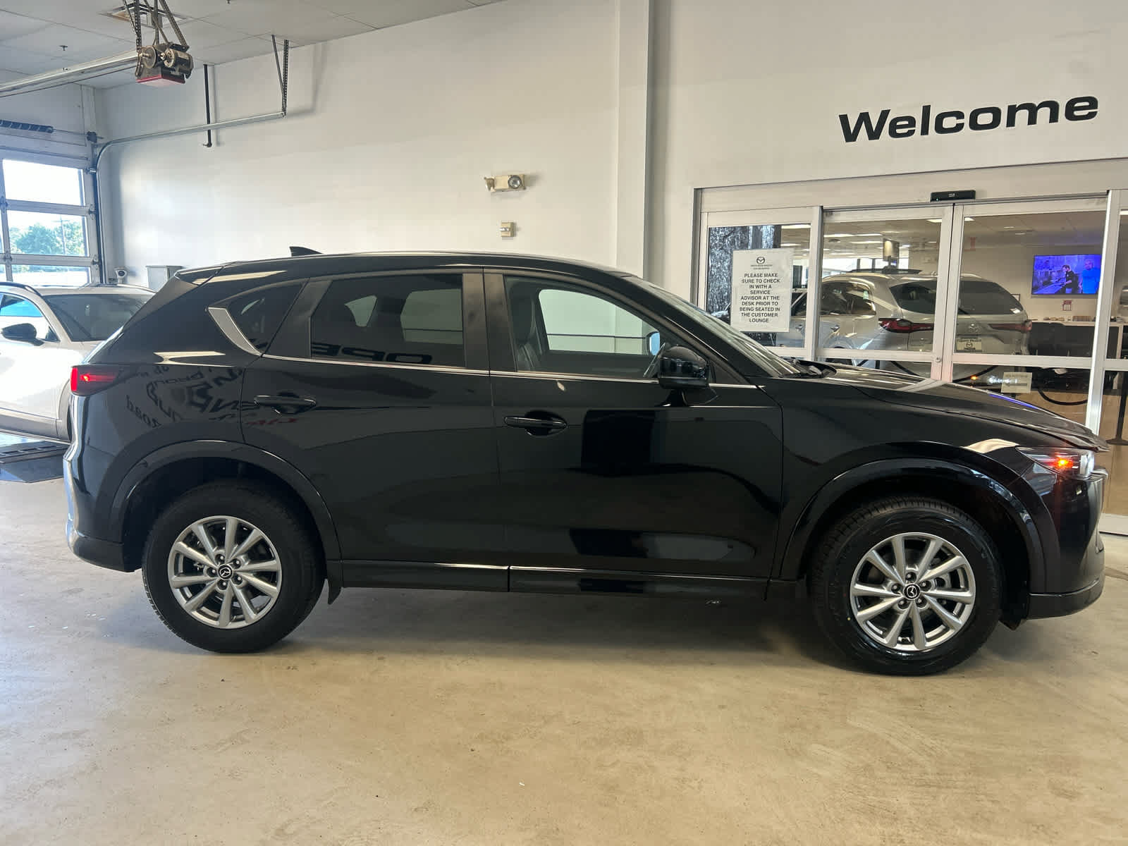 Certified 2024 MAZDA CX-5 AWD 2.5 S w/ Preferred Package image 7
