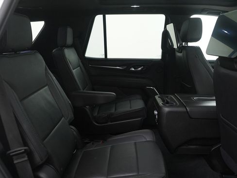 Used 2021 GMC Yukon Denali w/ Denali Ultimate Package image 12