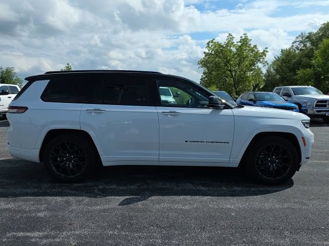 Used 2025 Jeep Grand Cherokee L Summit AWD/4WD image 8