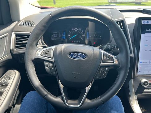 Used 2022 Ford Edge SEL w/ Convenience Package image 18