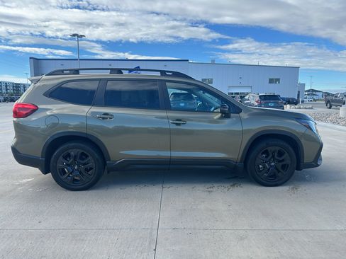 Used 2023 Subaru Ascent Onyx Edition Limited AWD/4WD image 4