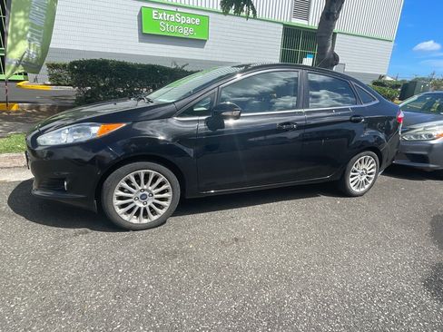 Used 2014 Ford Fiesta Titanium FWD image 1