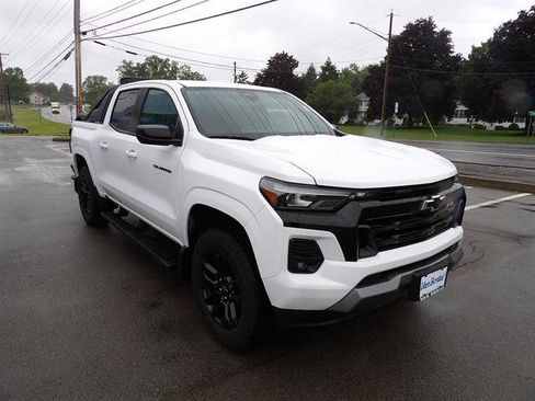 Used 2025 Chevrolet Colorado Z71 w/ Midnight Edition AWD/4WD image 7