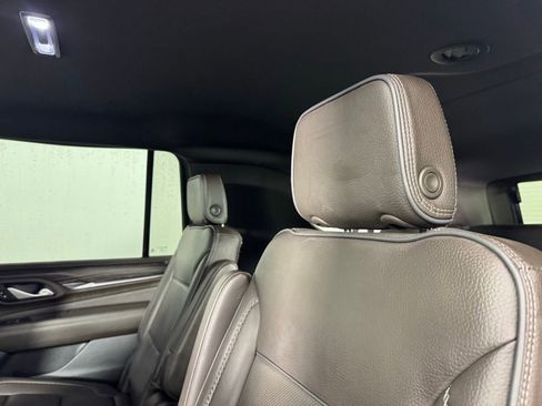 Used 2022 GMC Yukon XL Denali image 24