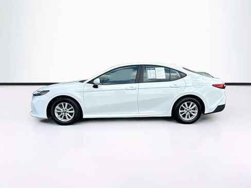 Used 2025 Toyota Camry LE FWD image 5