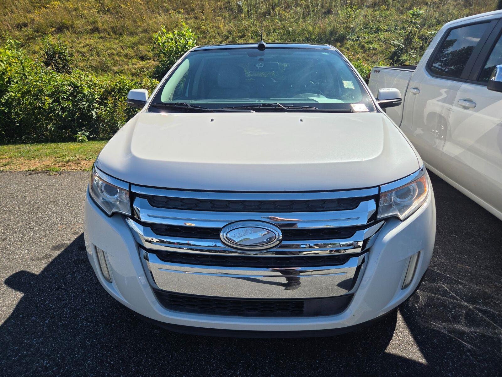 Used 2014 Ford Edge Limited w/ Equipment Group 302A FWD image 2